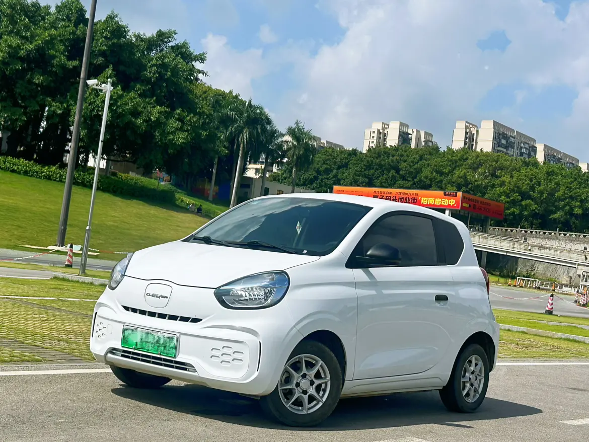 Roewe CLEVER  из Китая