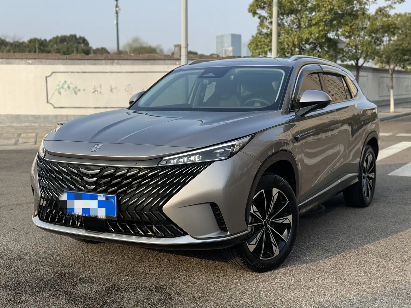 Roewe RX5