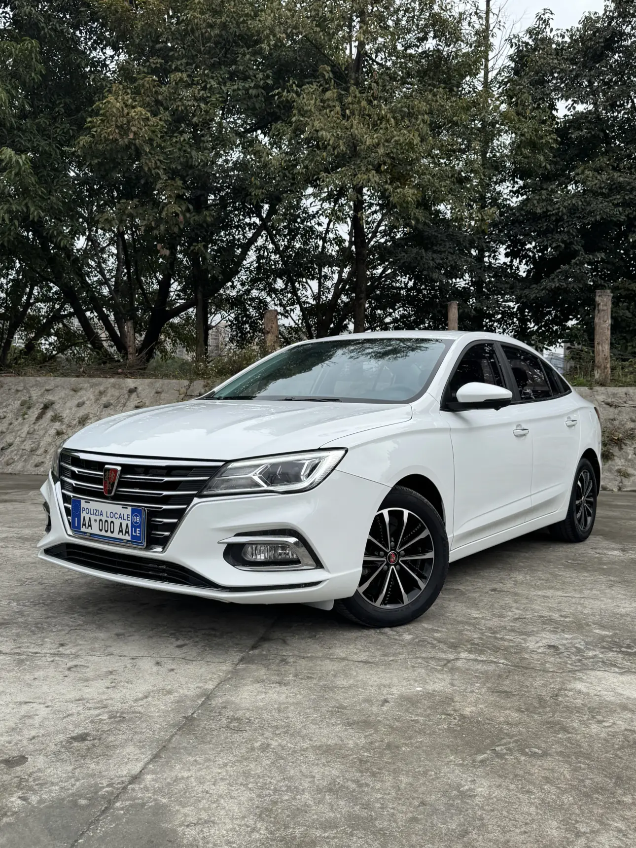 Roewe i5