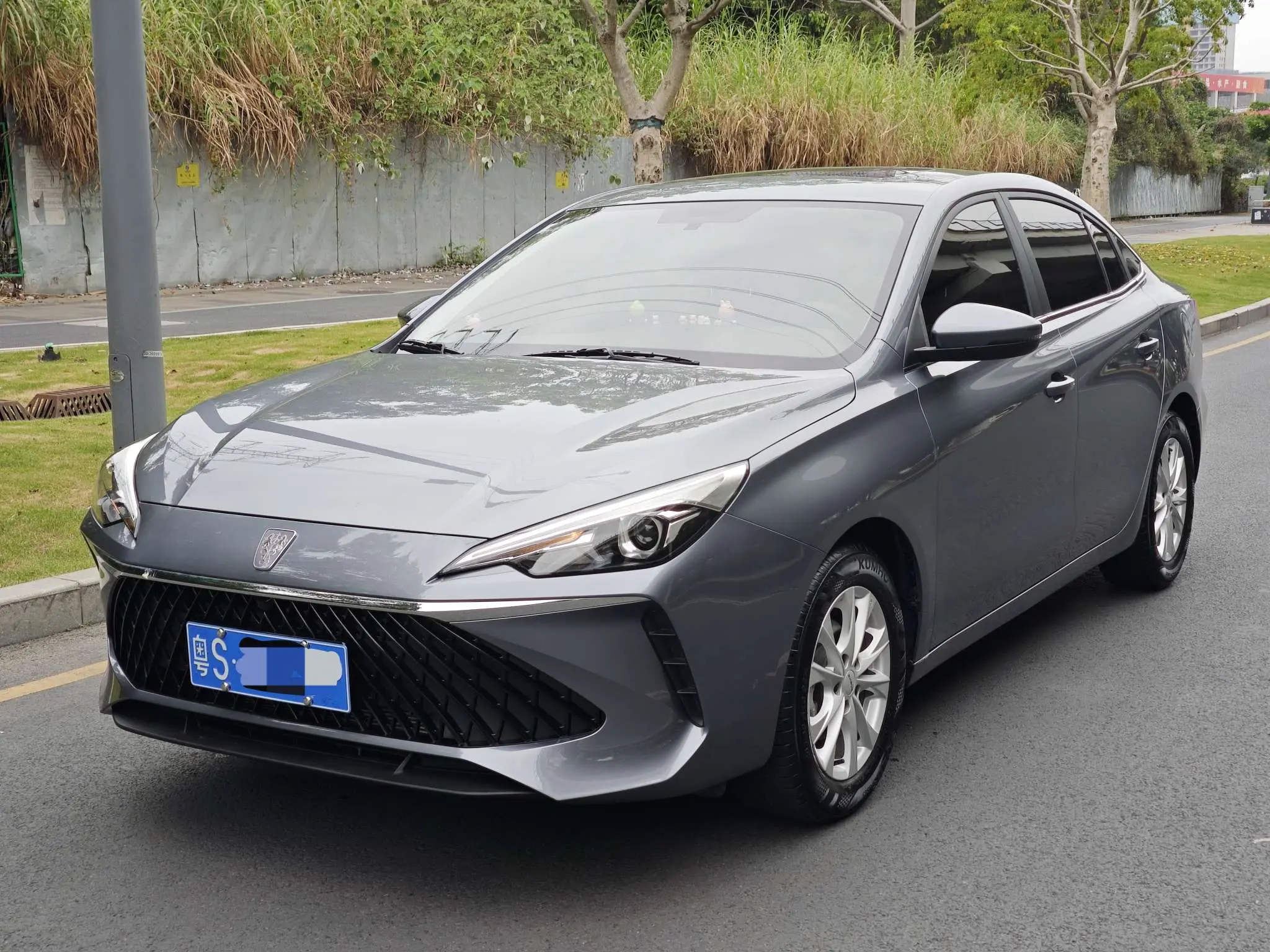 Roewe i5
