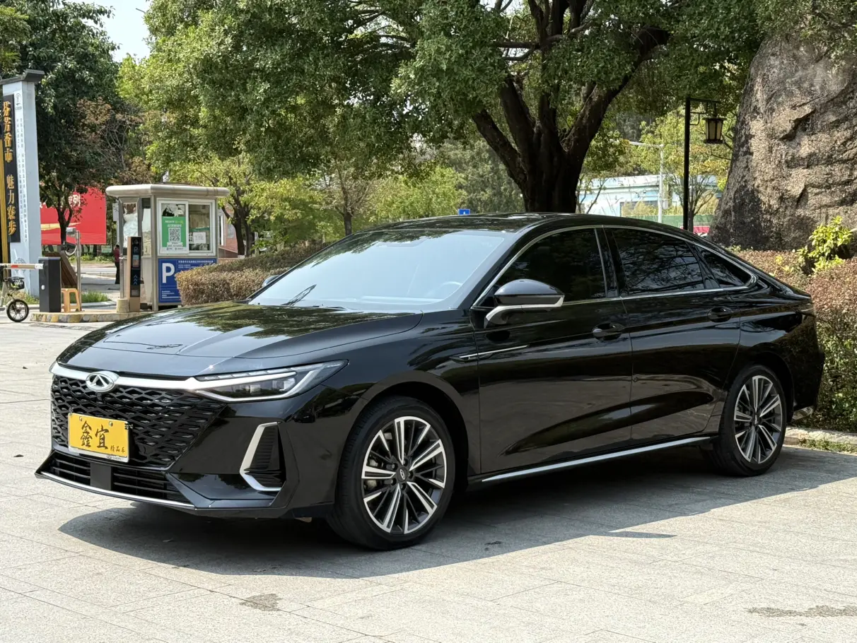 Chery Arrizo 8