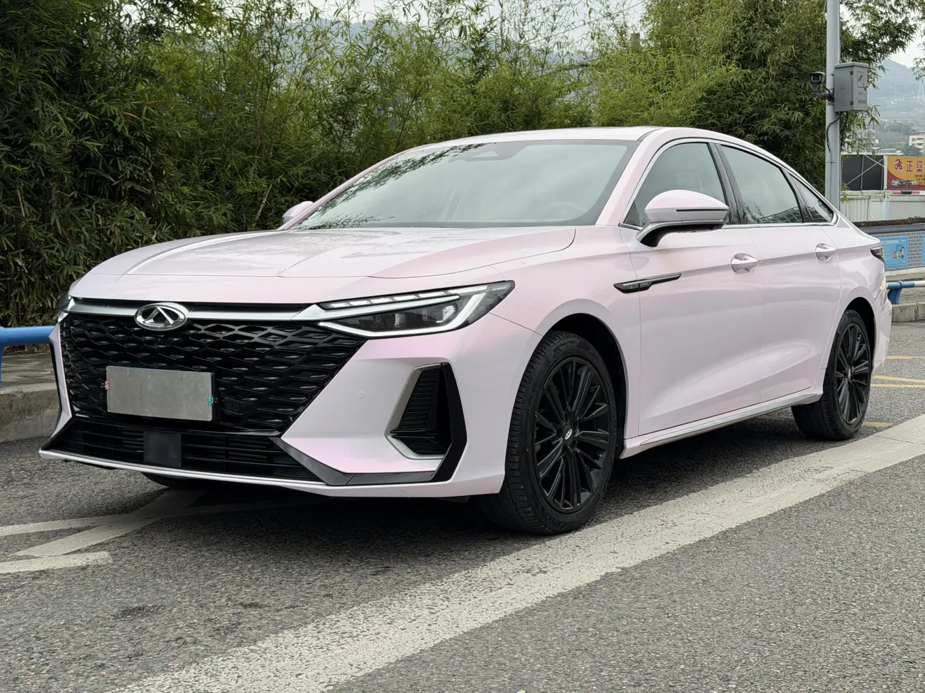 Chery Arrizo 8