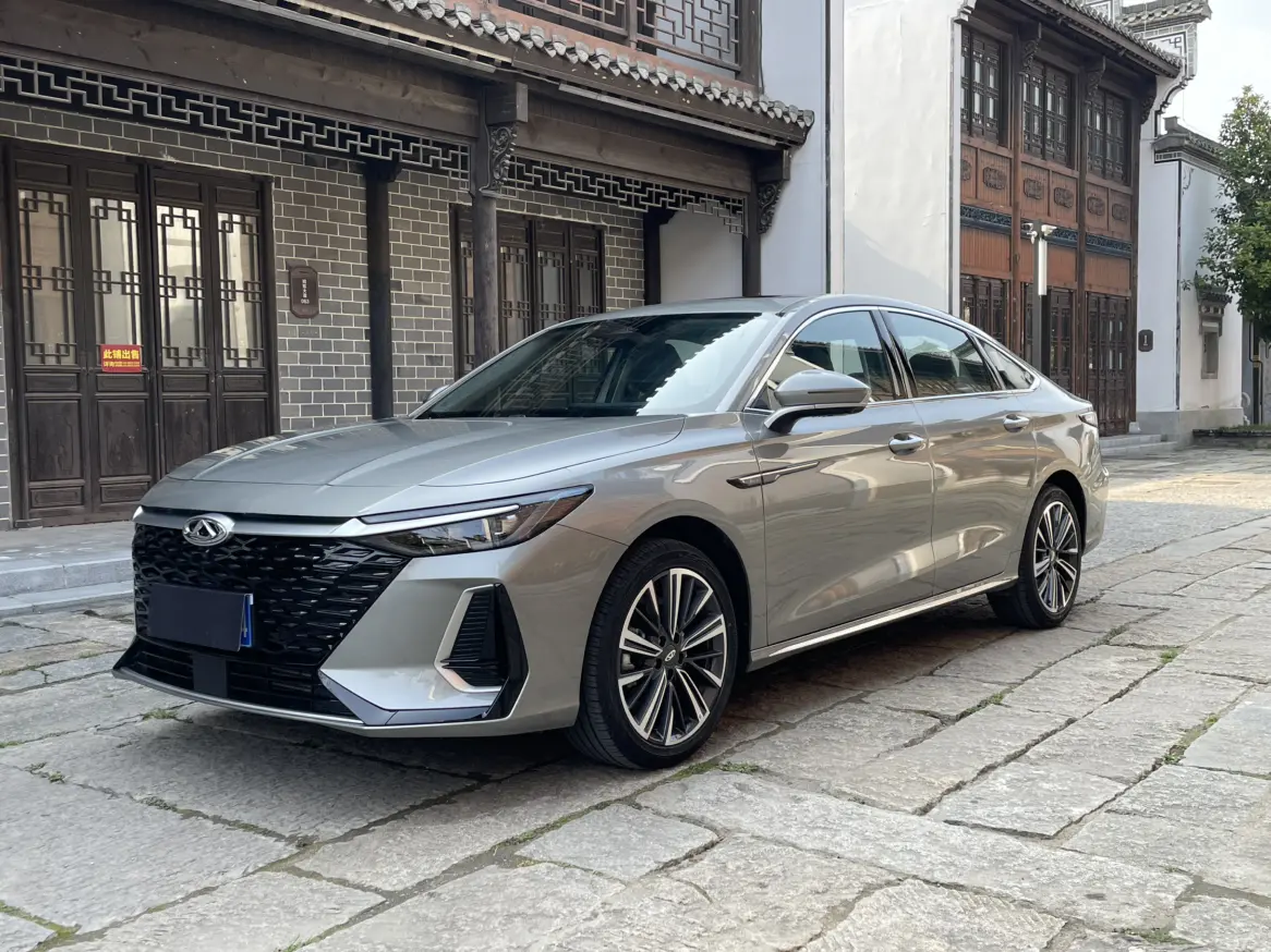 Chery Arrizo 8