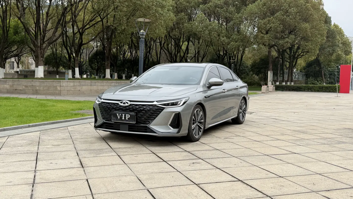 Chery Arrizo 8