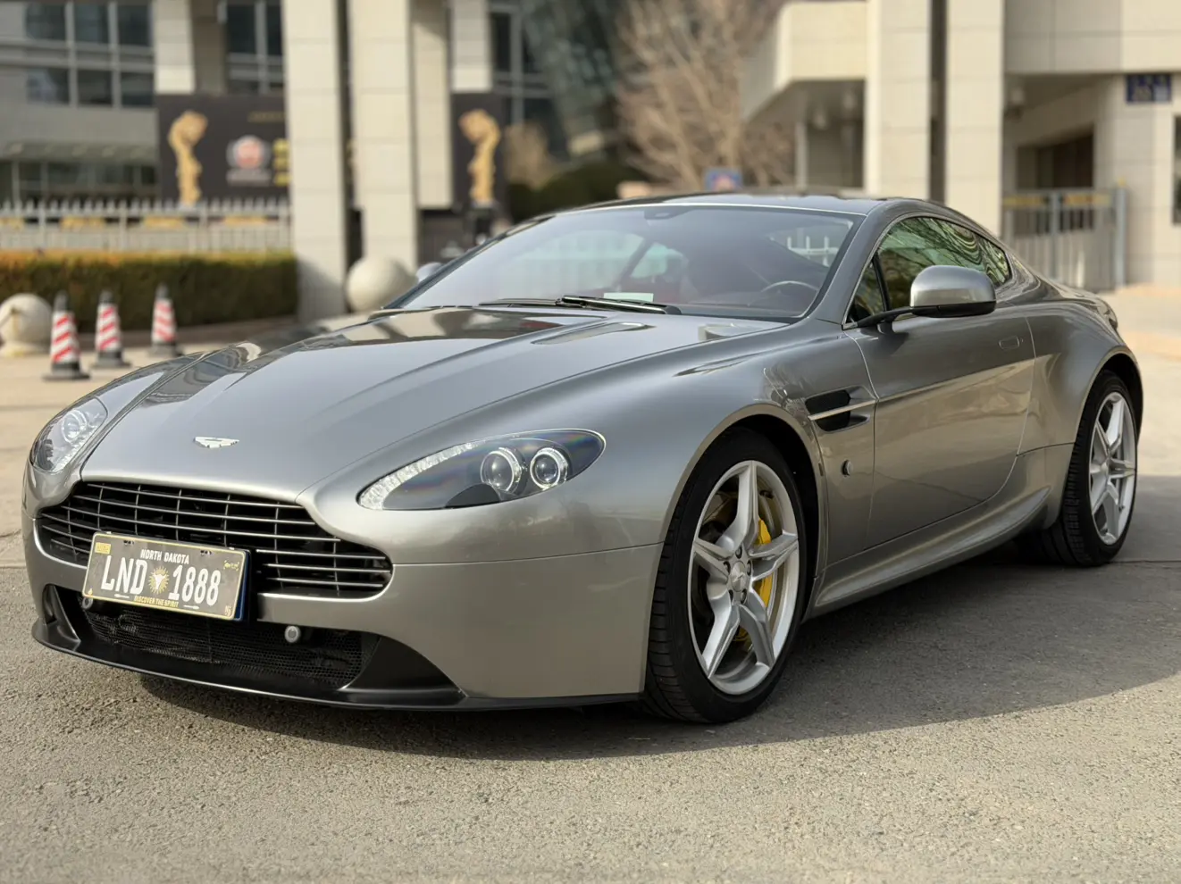 Aston Martin Vantage