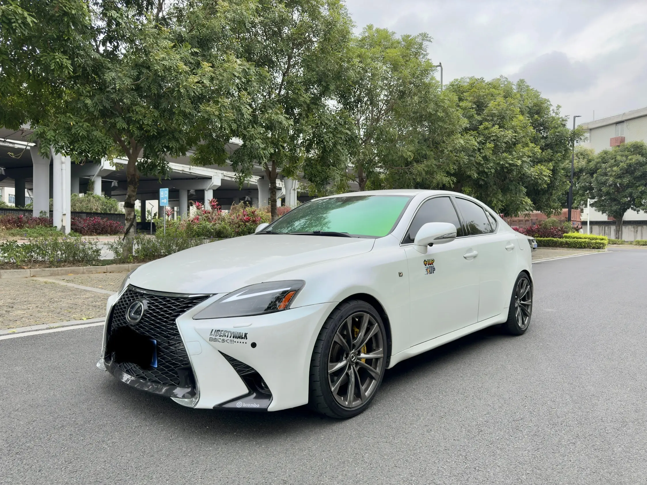 Lexus IS