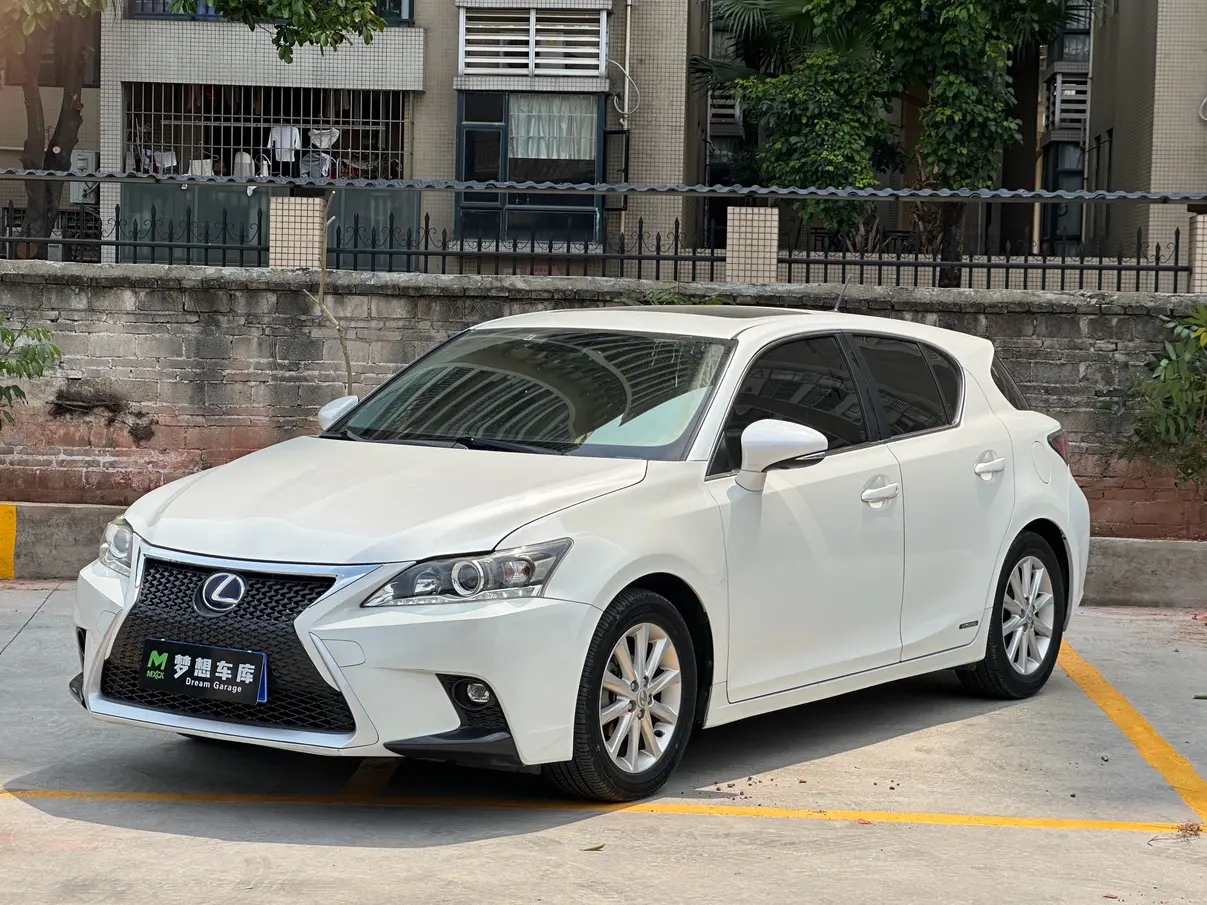 Lexus CT  из Китая