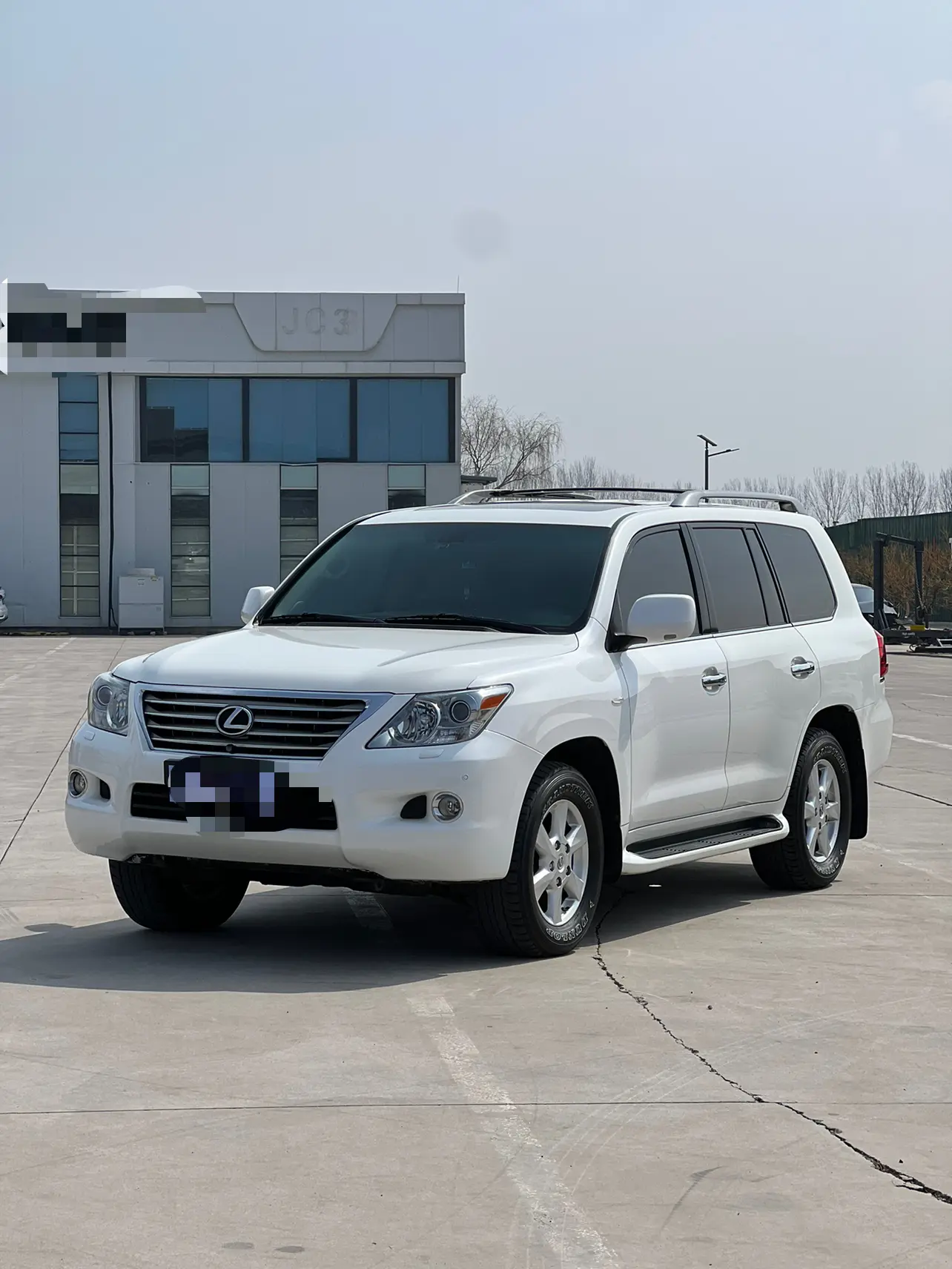 Lexus LX