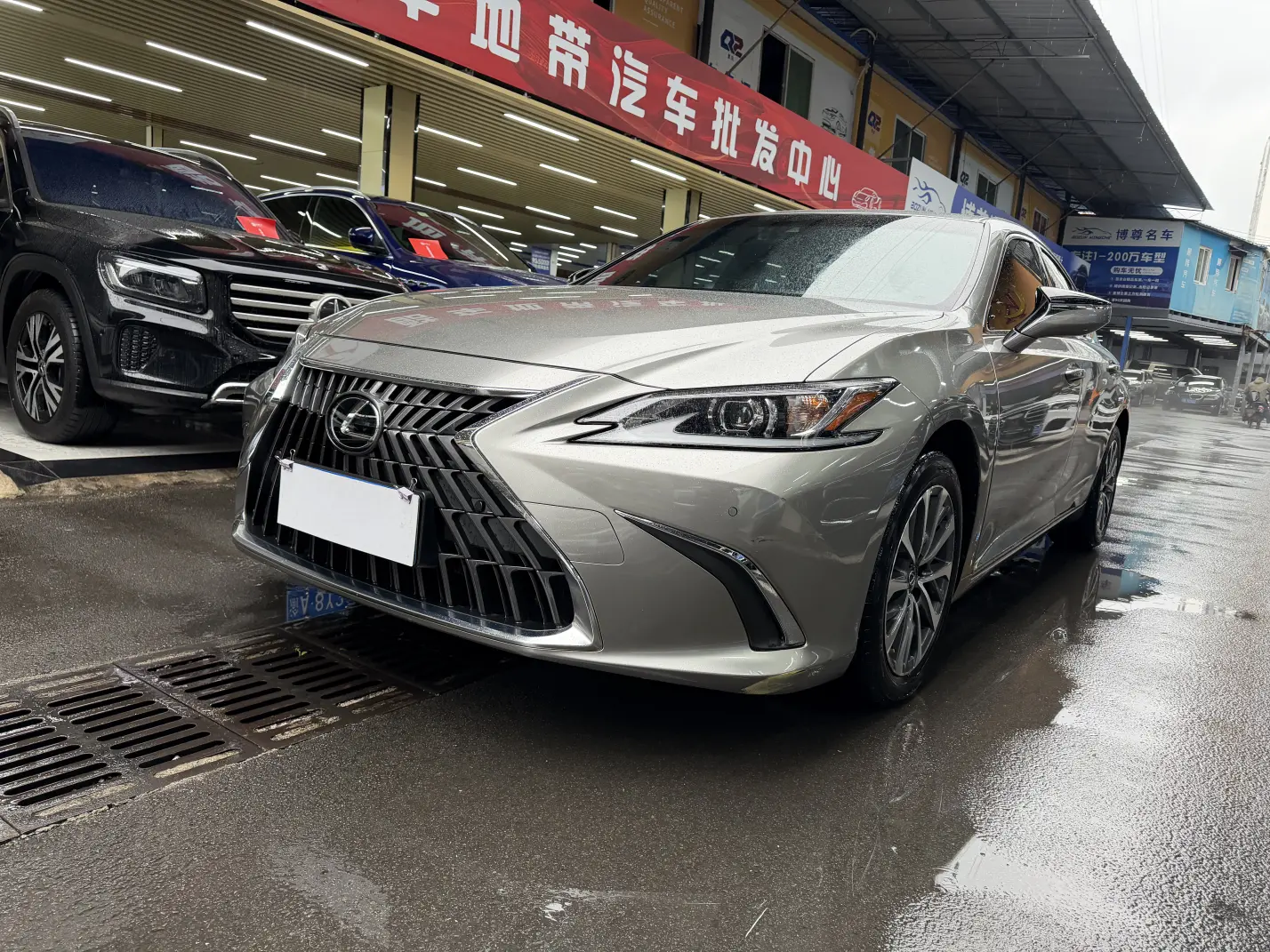 Lexus ES