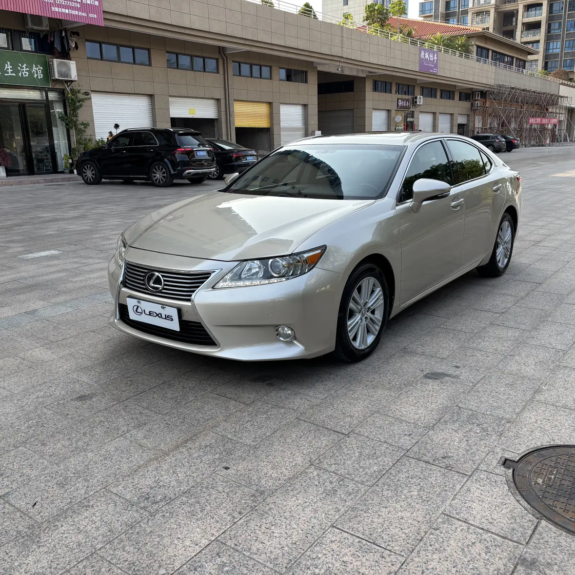 Lexus ES