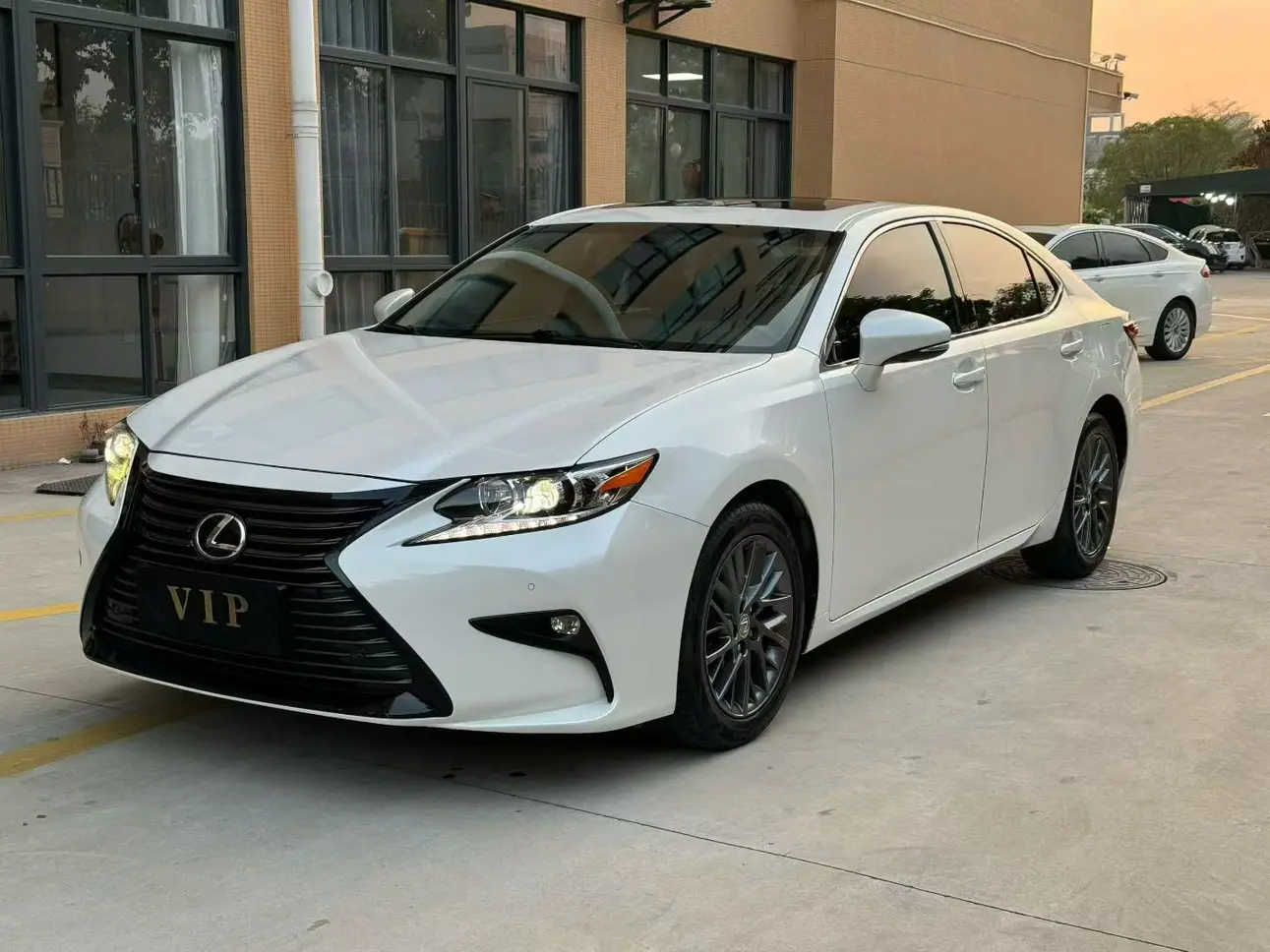 Lexus ES