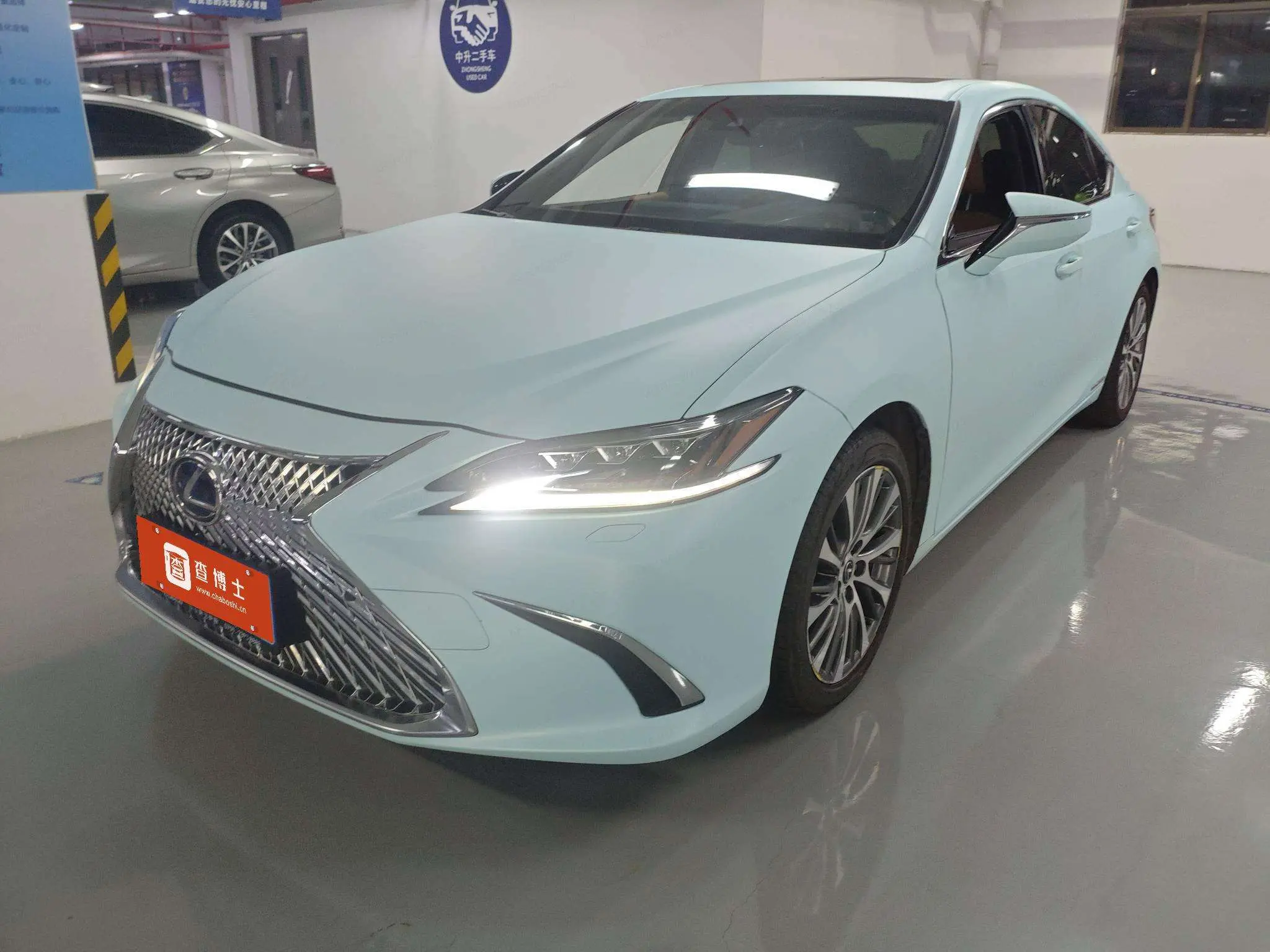 Lexus ES