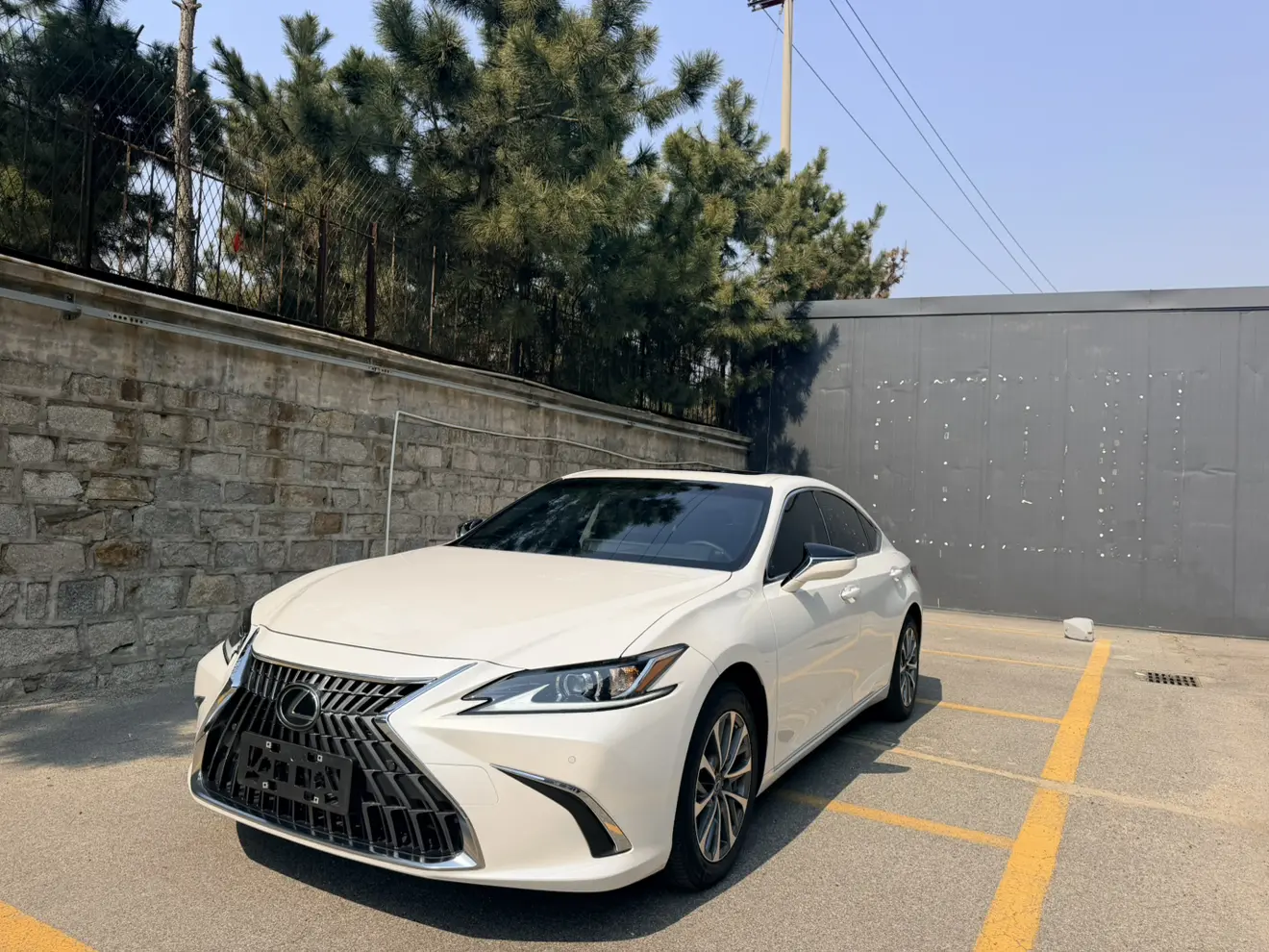 Lexus ES