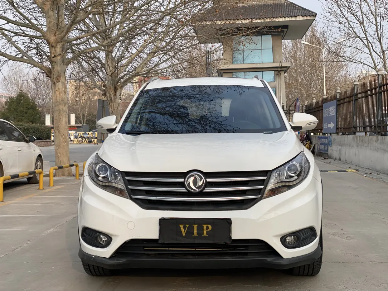 Dongfeng Fengon 580  из Китая