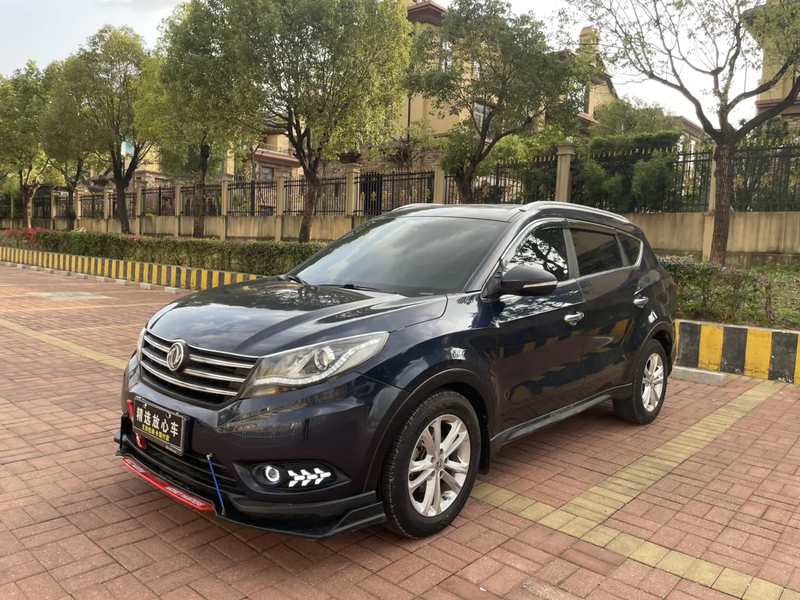 Dongfeng Fengon 580  из Китая