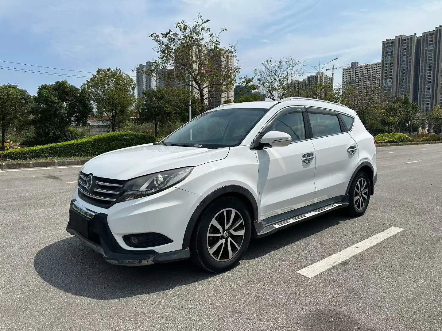 Dongfeng Fengon 580