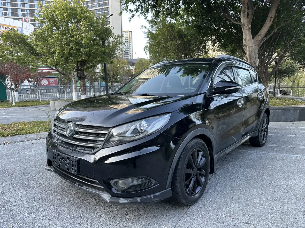 Dongfeng Fengon 580  из Китая