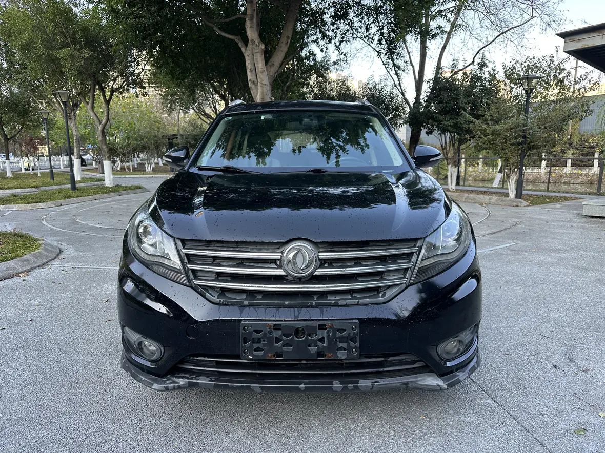 Dongfeng Fengon 580  из Китая