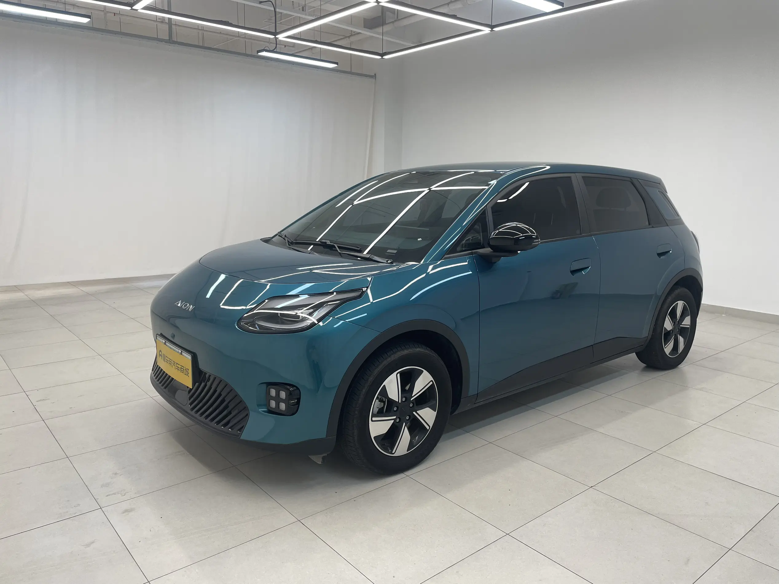 AION UT  из Китая