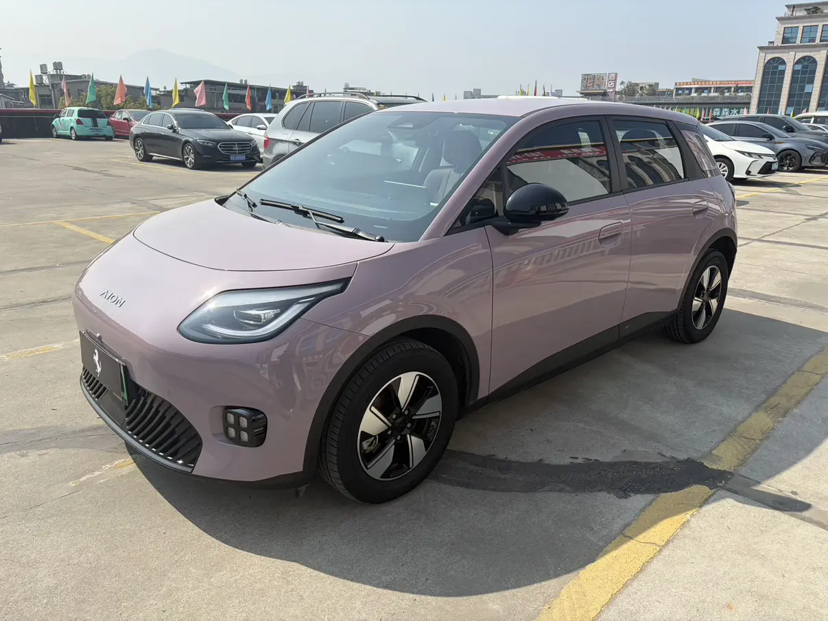 AION UT  из Китая