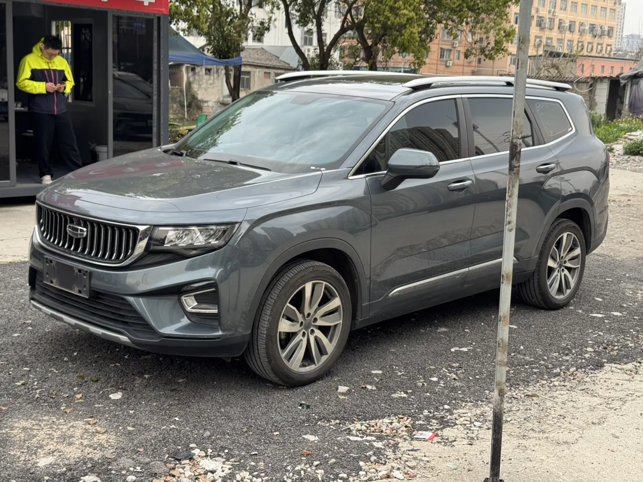 Geely Okavango
