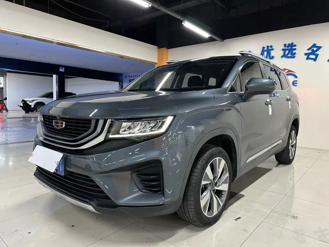 Geely Okavango