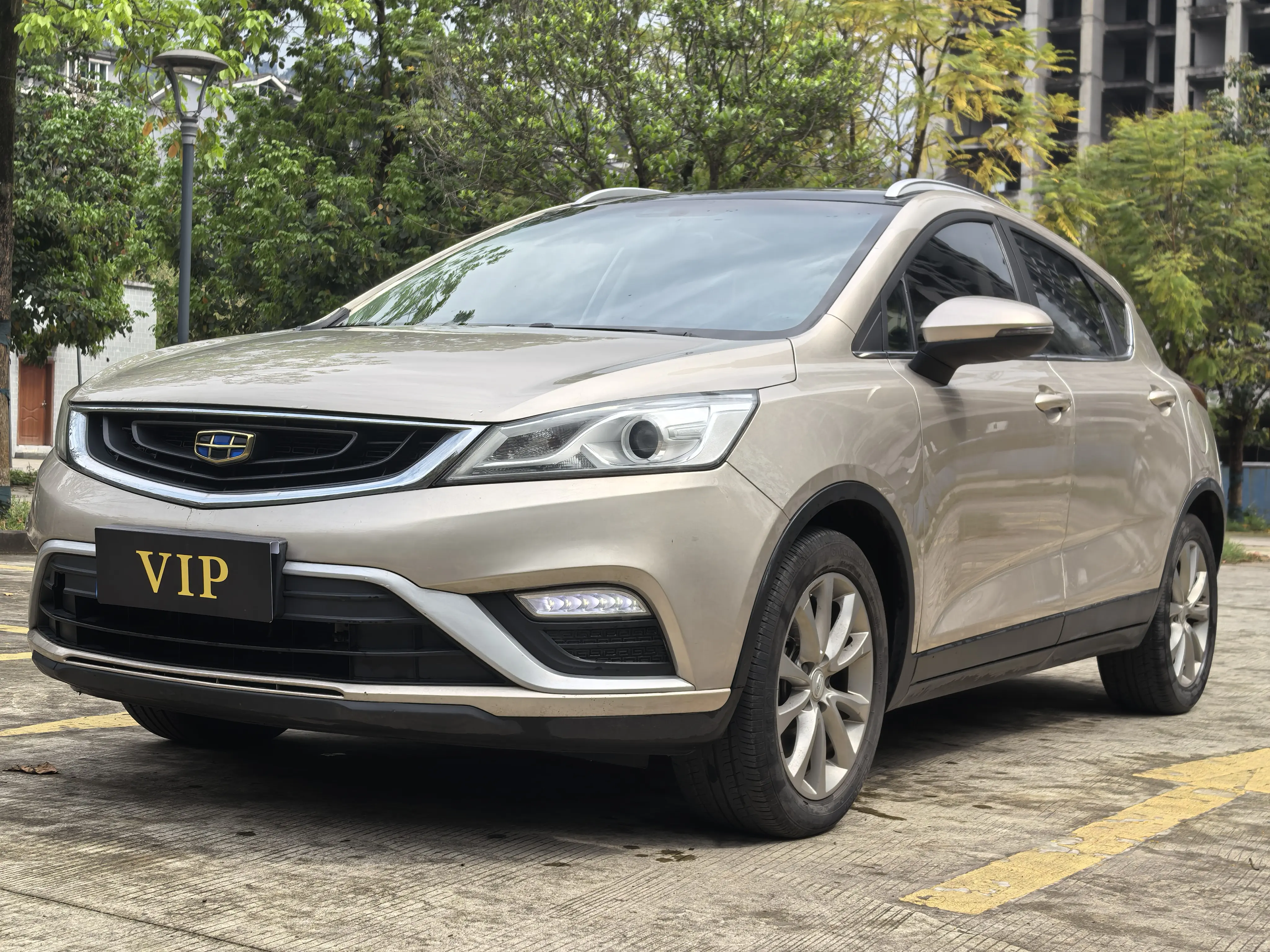 Geely Emgrand GS  из Китая