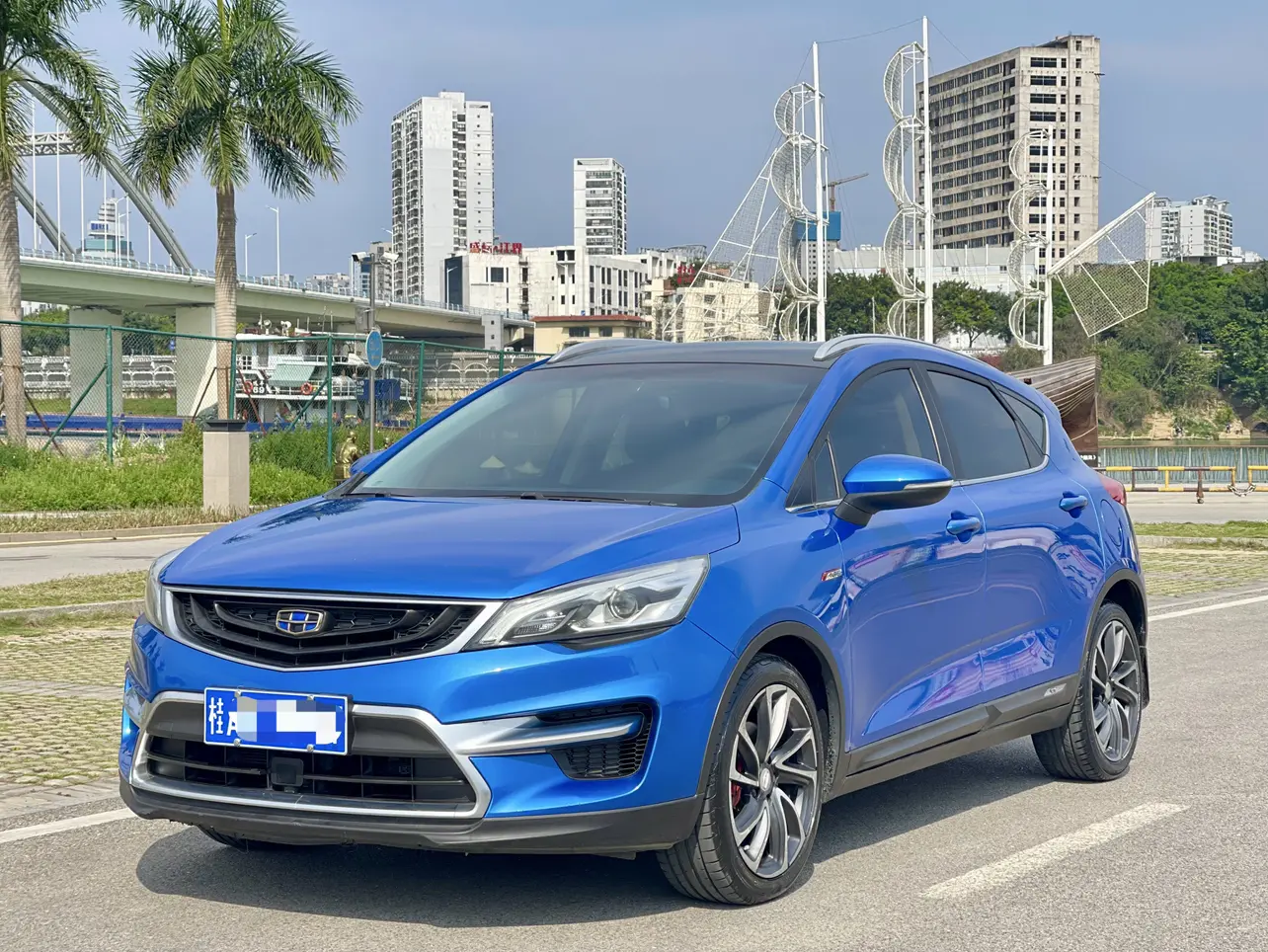 Geely Emgrand GS