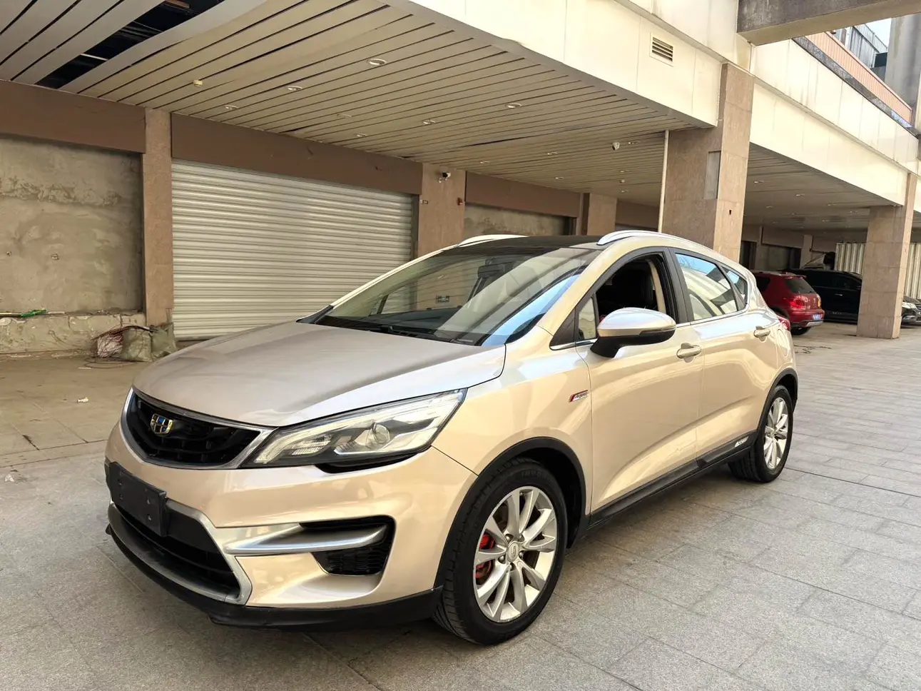 Geely Emgrand GS  из Китая