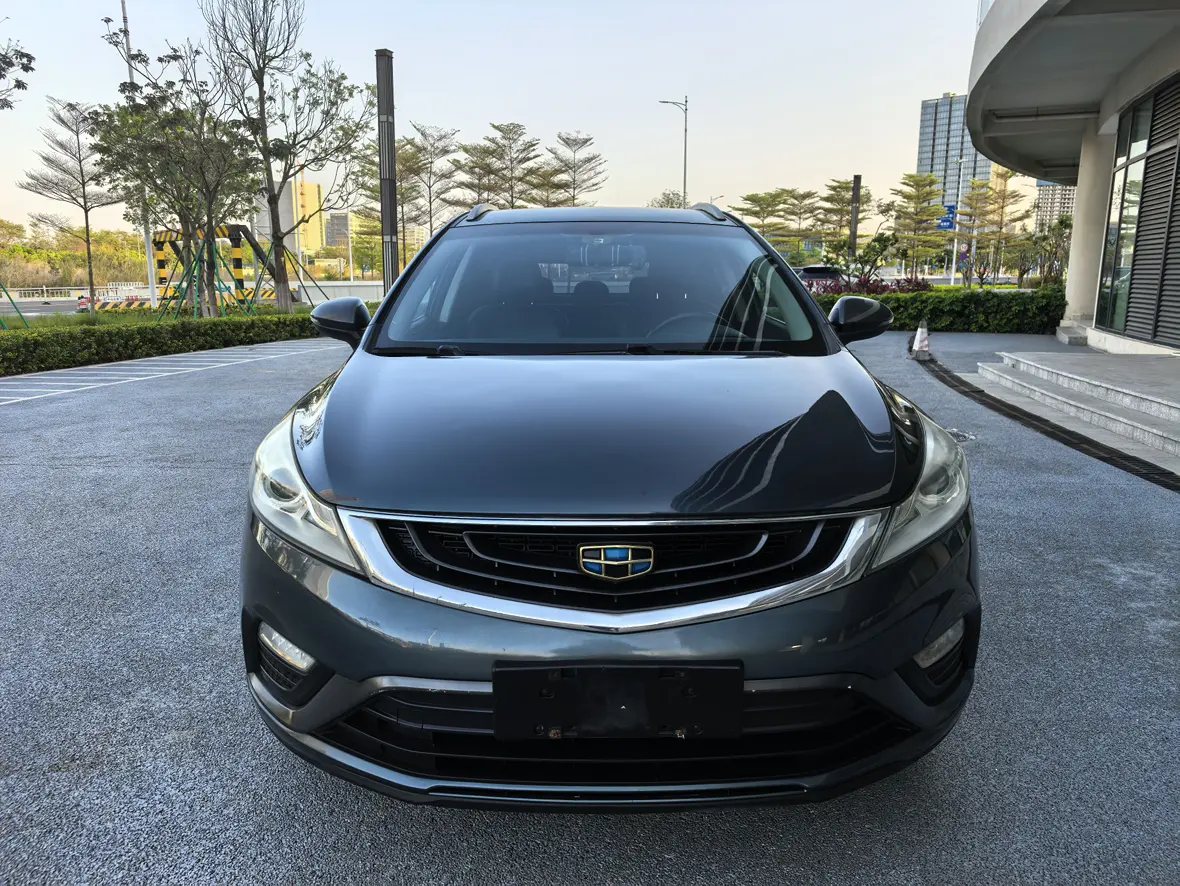Geely Emgrand GS  из Китая