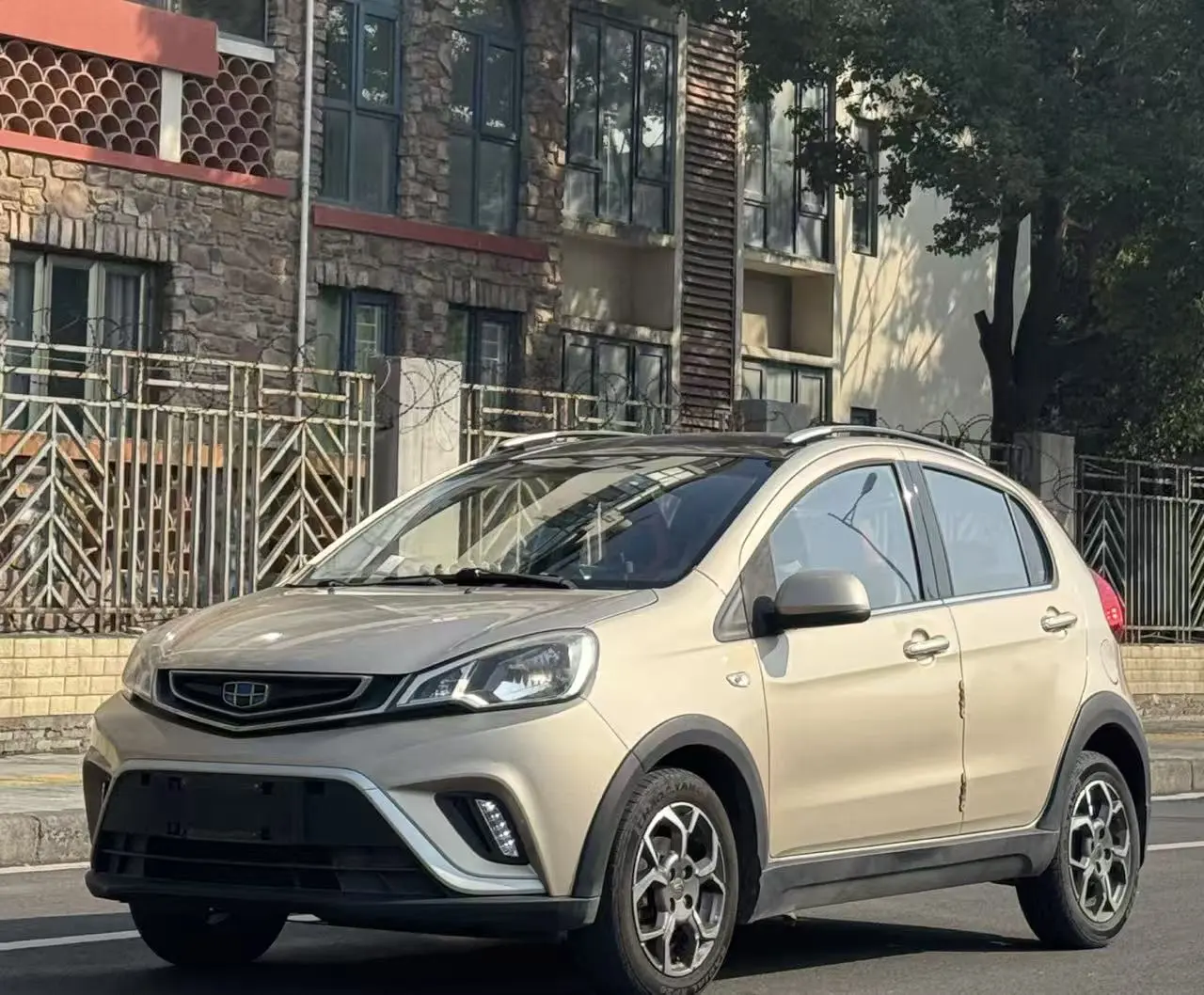 Geely Vision X1