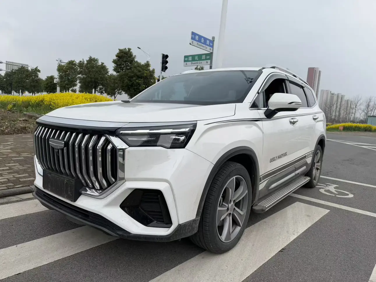 Geely Haoyue L