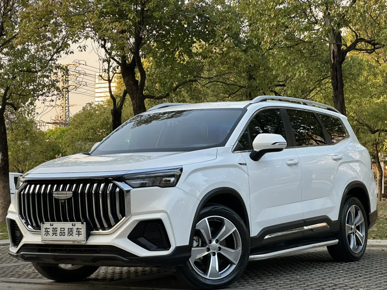 Geely Haoyue L
