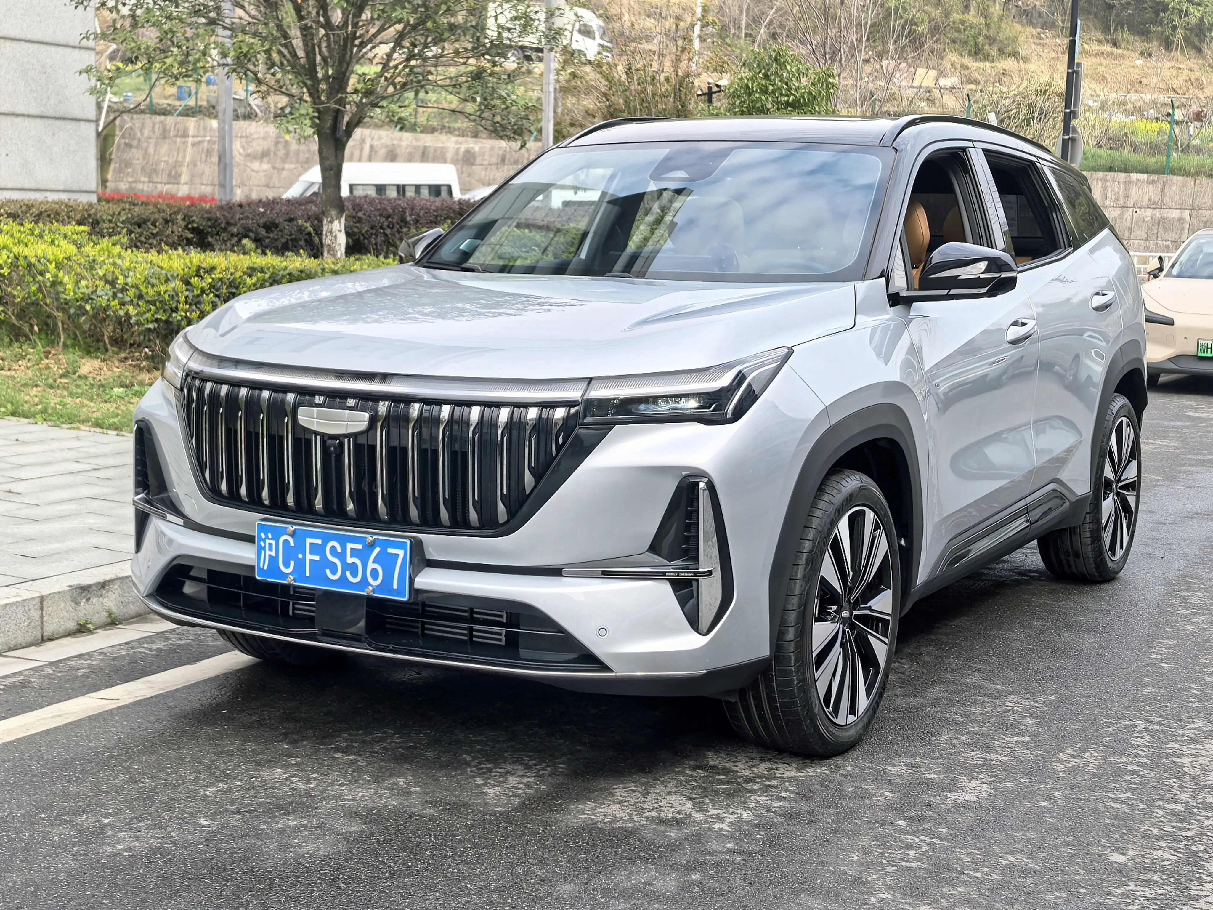 Geely Atlas L