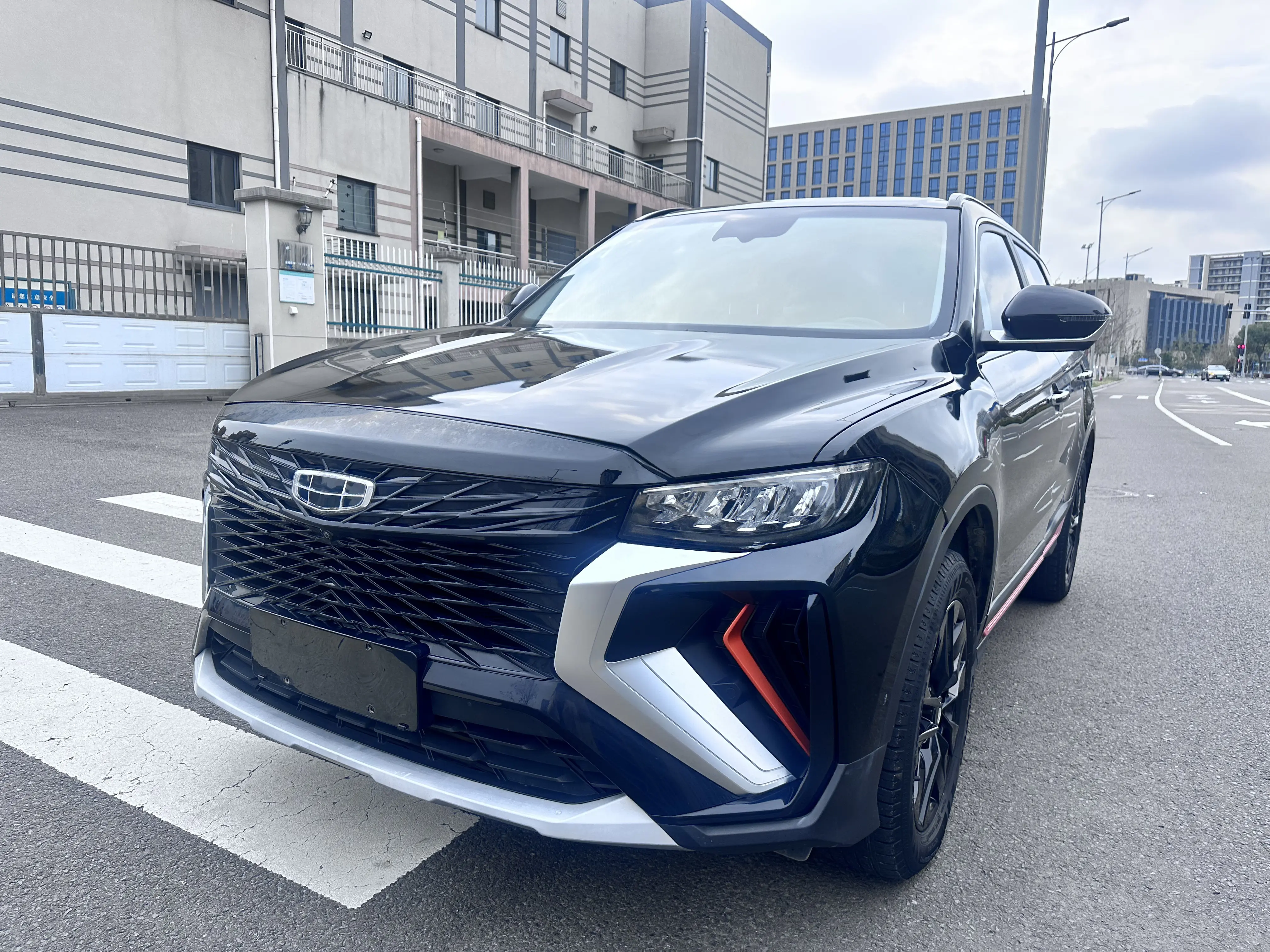 Geely Atlas
