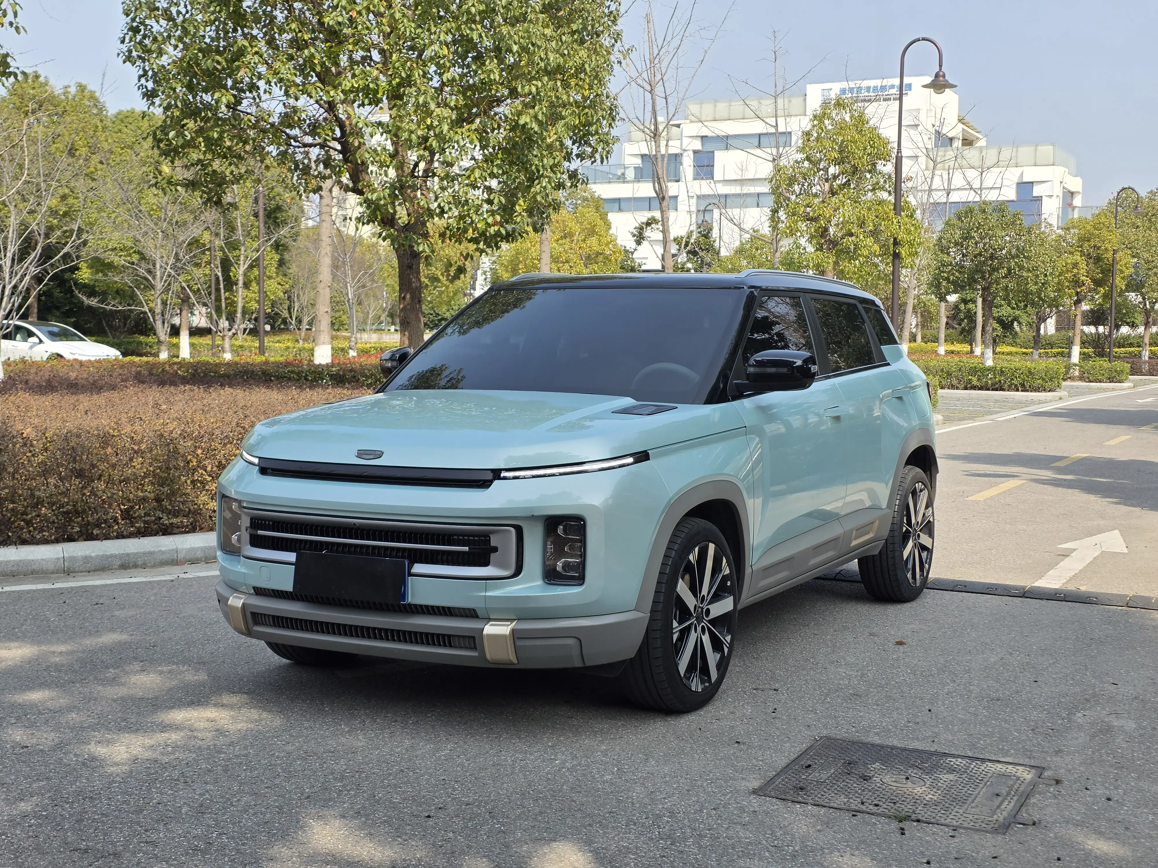 Geely ICON