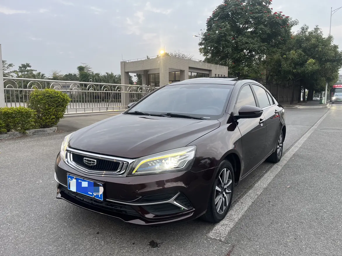 Geely Emgrand  из Китая