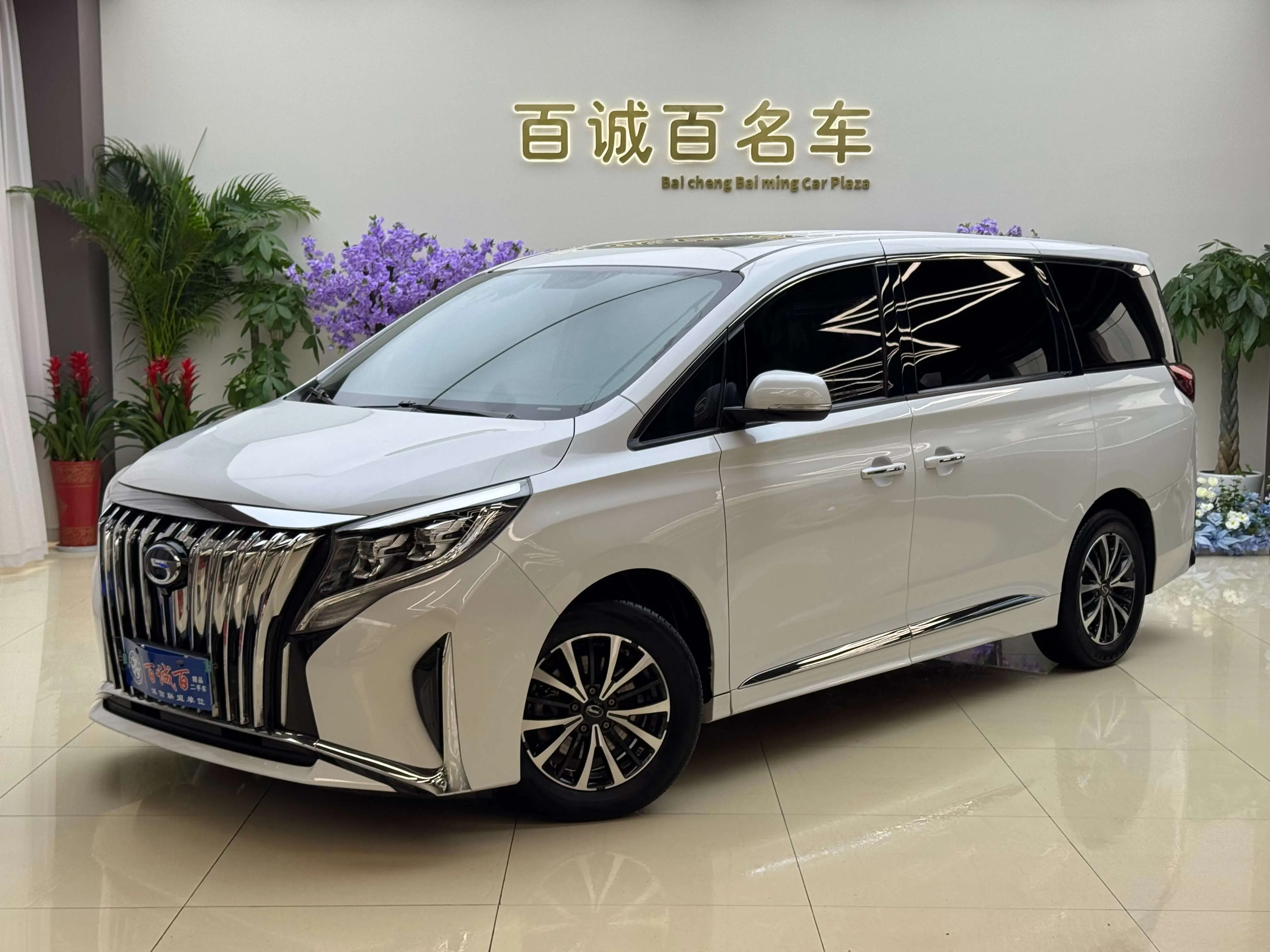 GAC Trumpchi M8