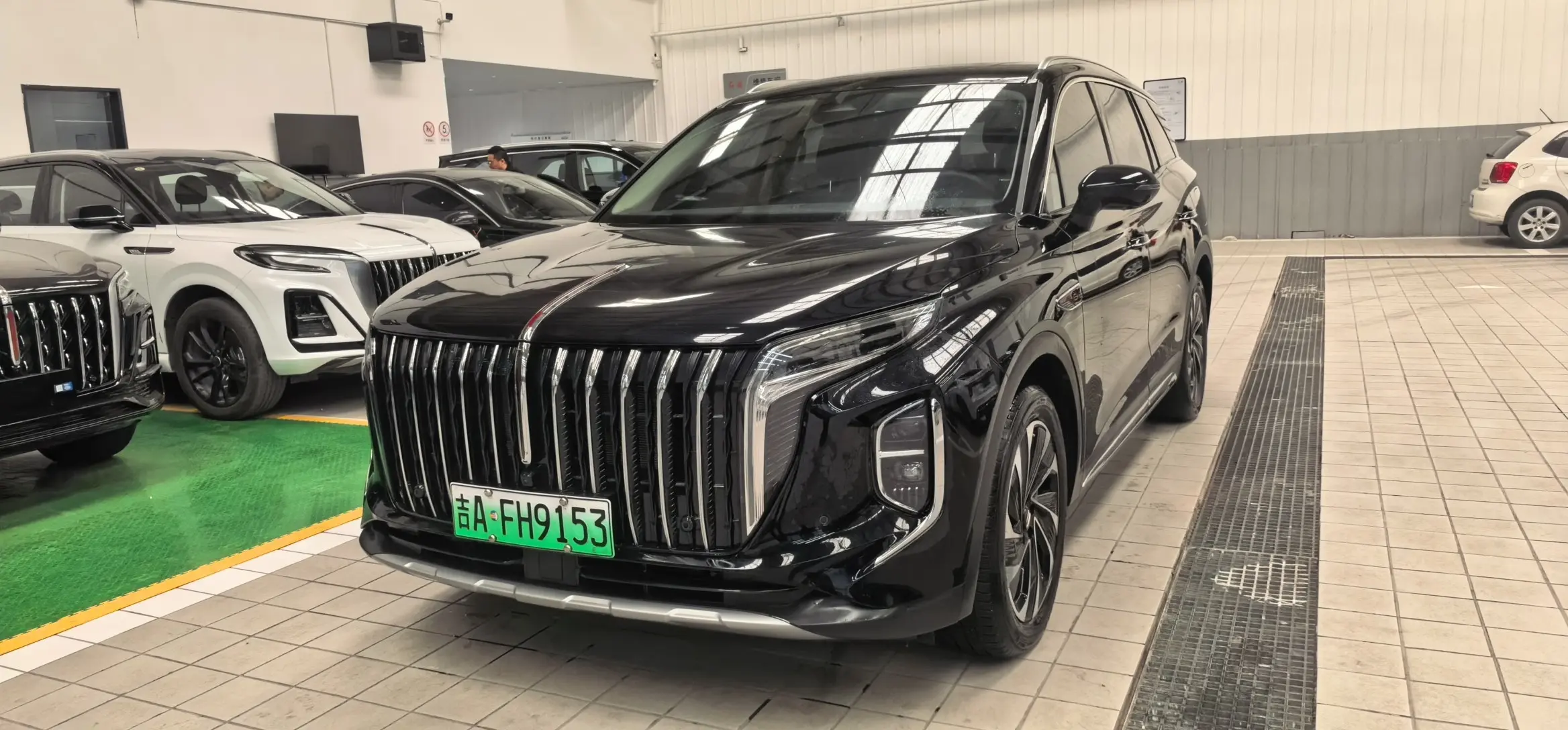 Hongqi HS7 PHEV