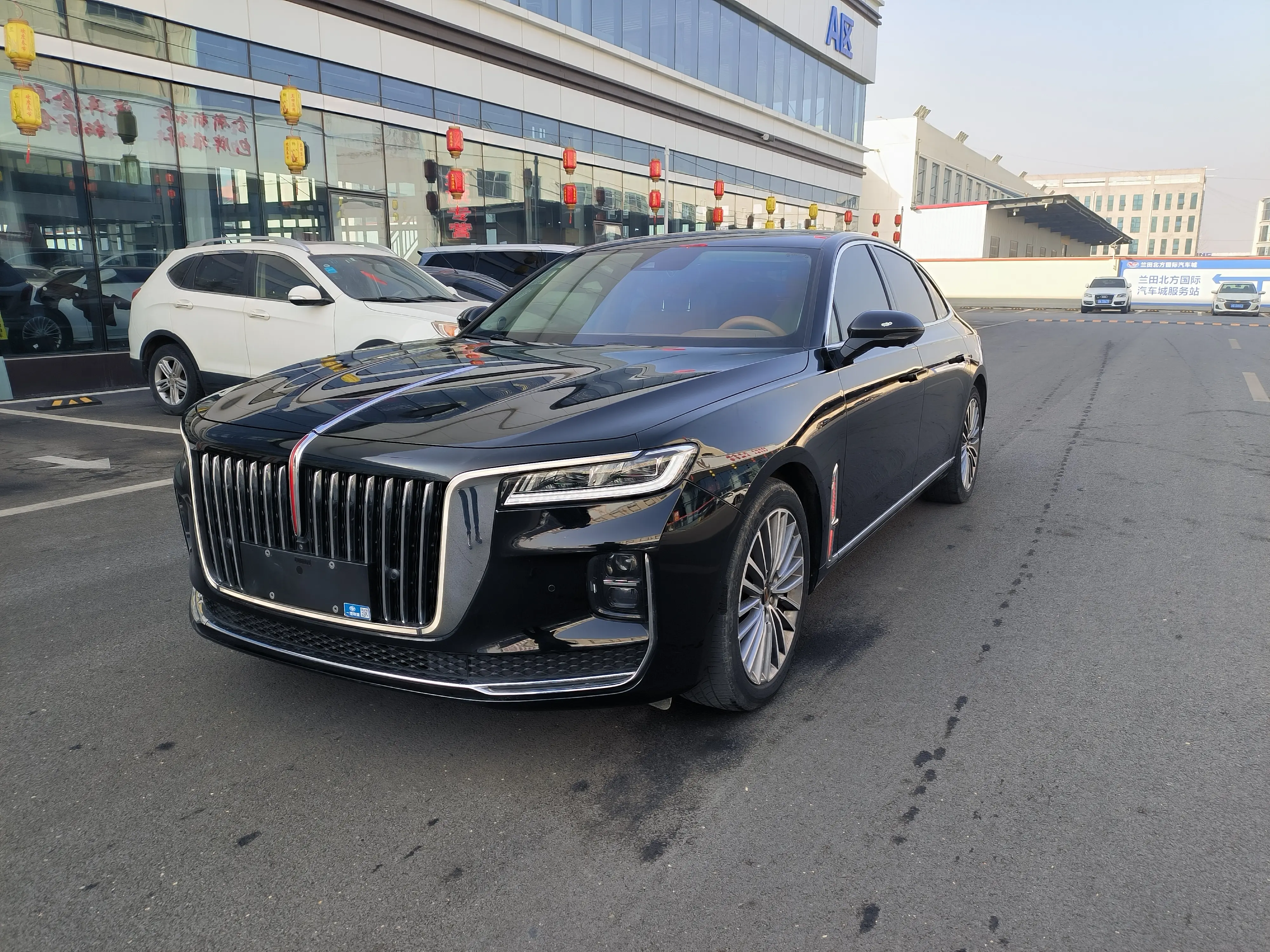 Hongqi H9  из Китая