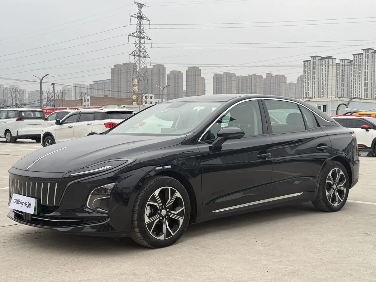 Hongqi E-QM5