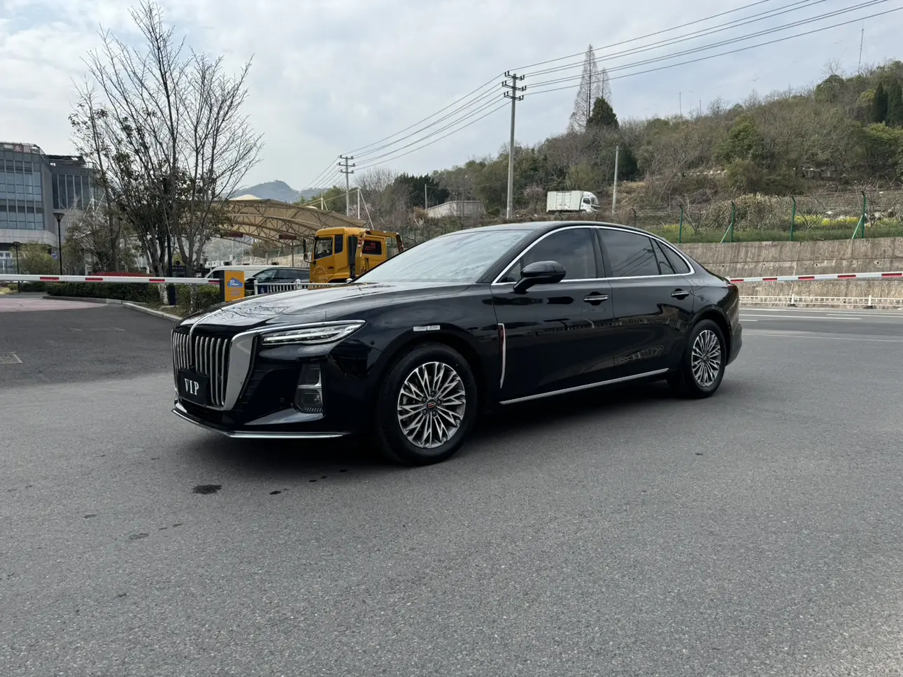 Hongqi H5