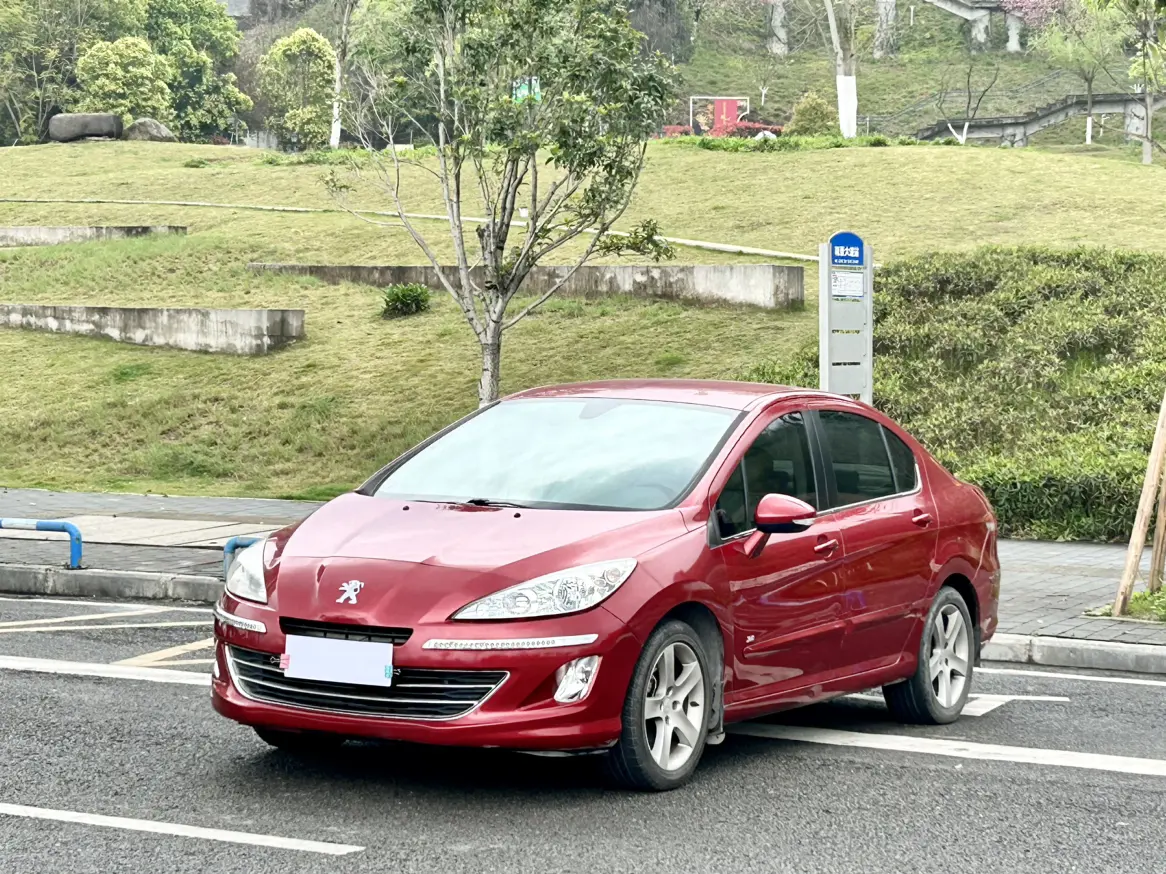 Peugeot 408