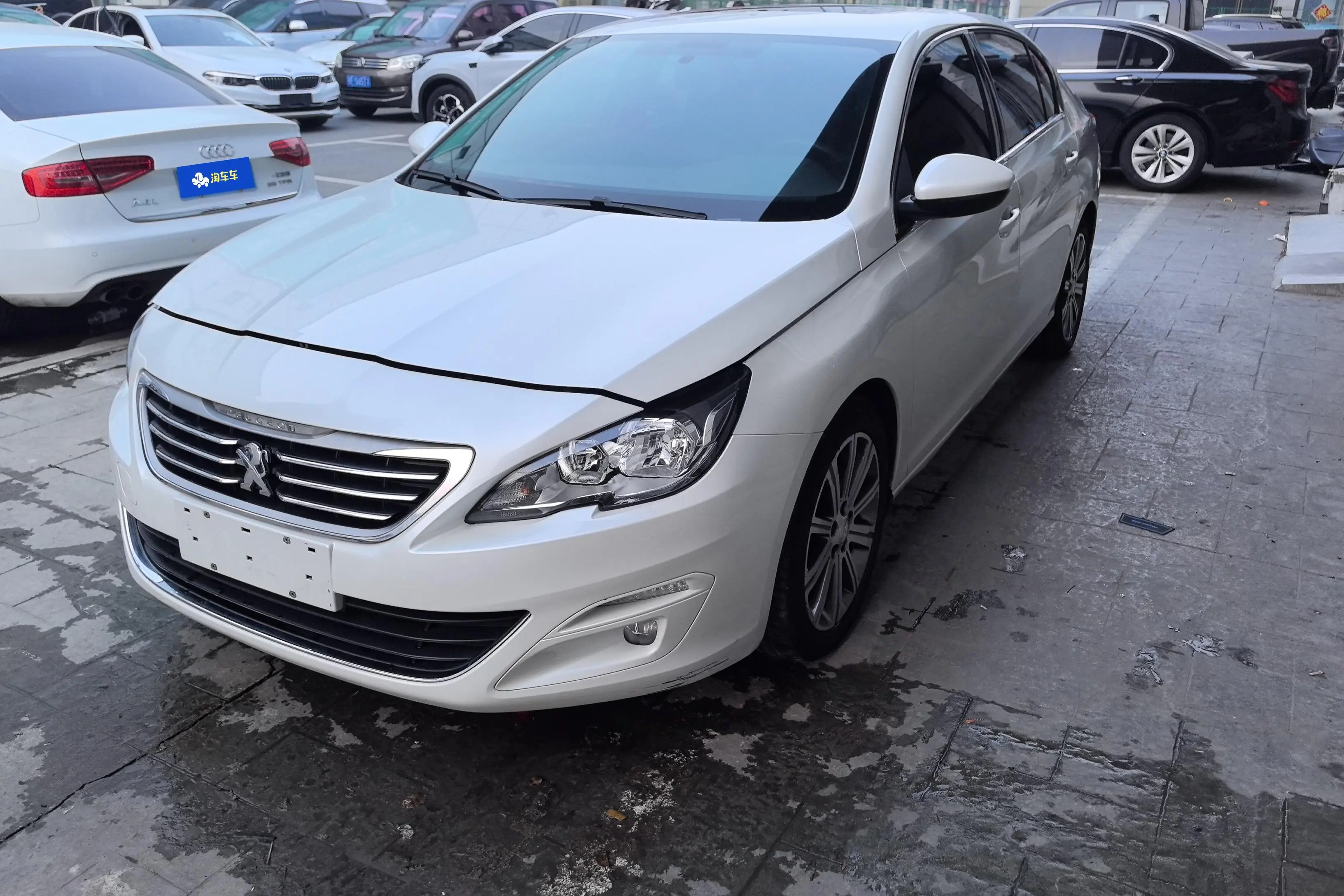 Peugeot 408