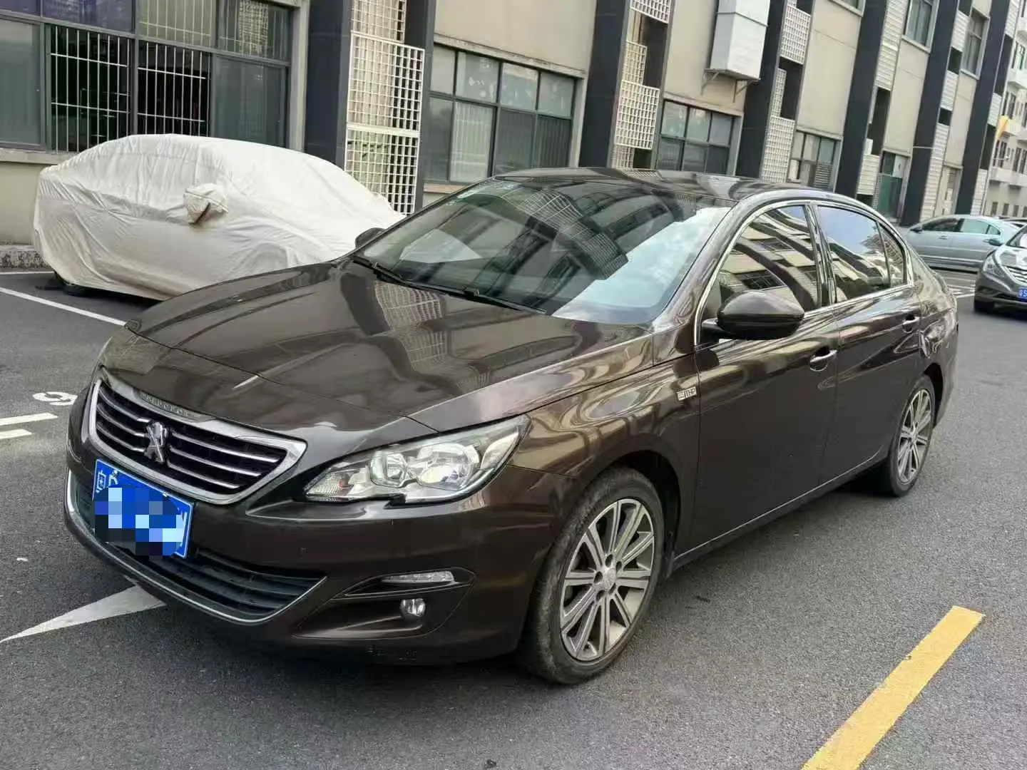 Peugeot 408