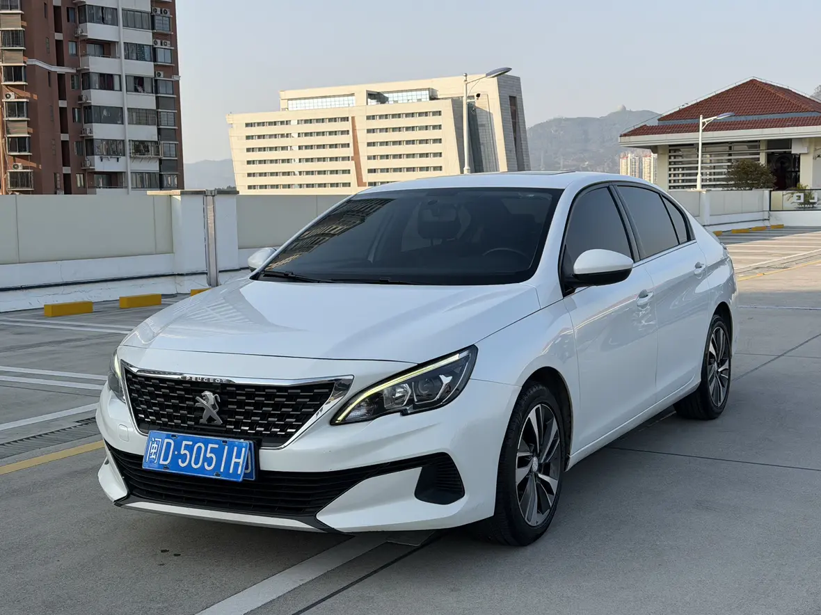Peugeot 408