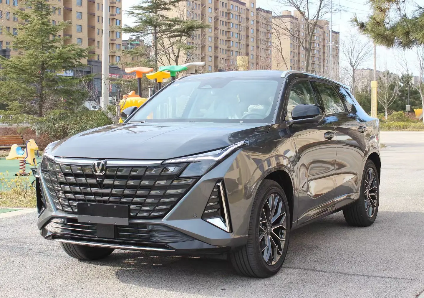 Changan UNI-Z PHEV  из Китая