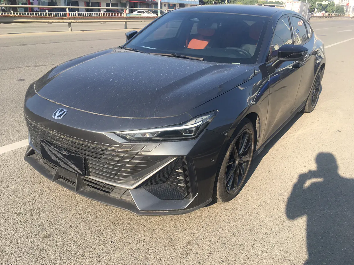 Changan UNI-V  из Китая