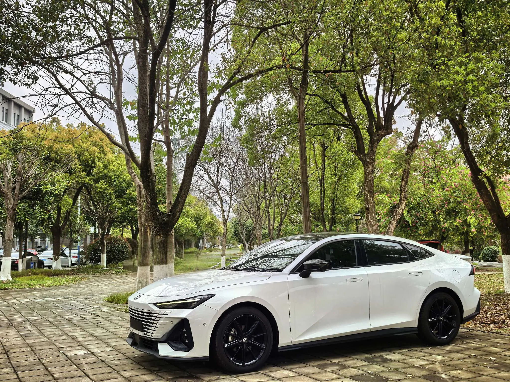 Changan UNI-V  из Китая