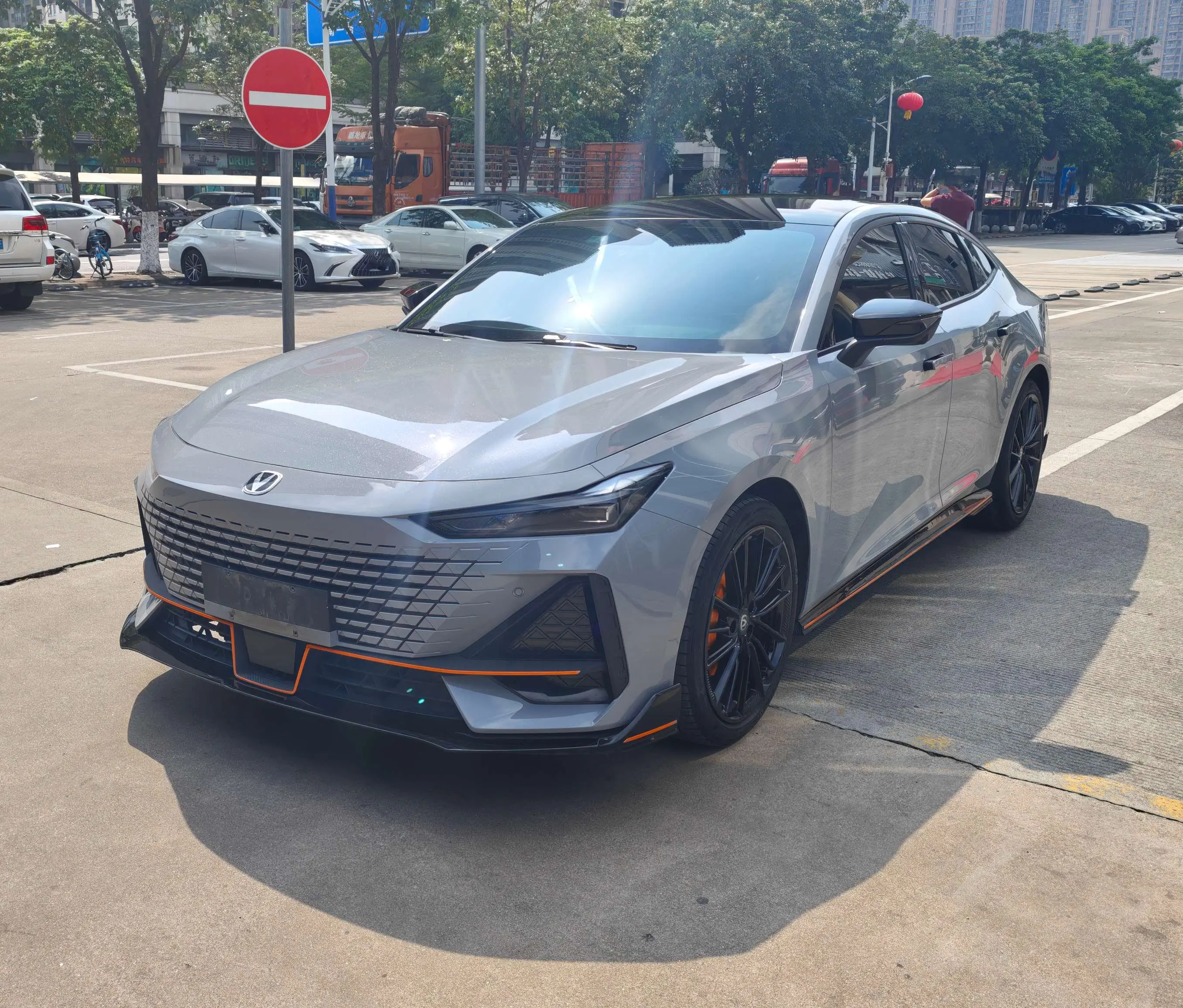 Changan UNI-V  из Китая